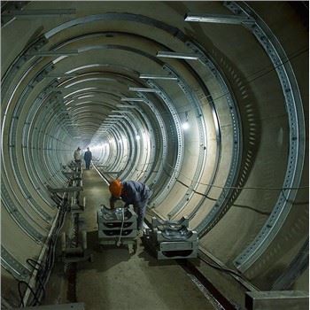 Tunnelin kaapelin kiinnike